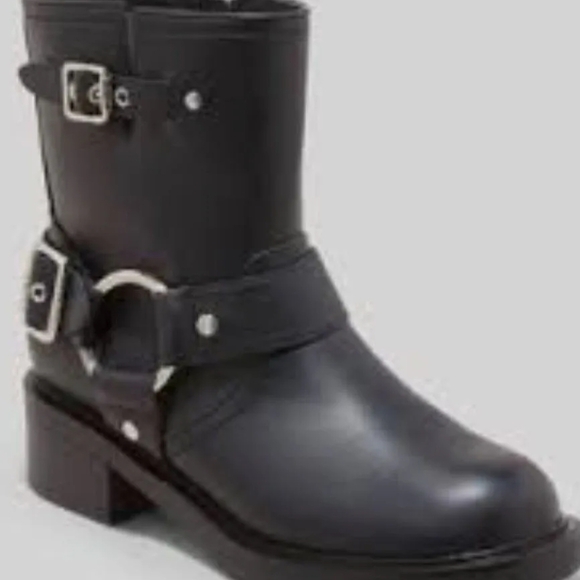 Shoes - Brand New Women Universal Thread Black Dingo Ankle Boots Size 9